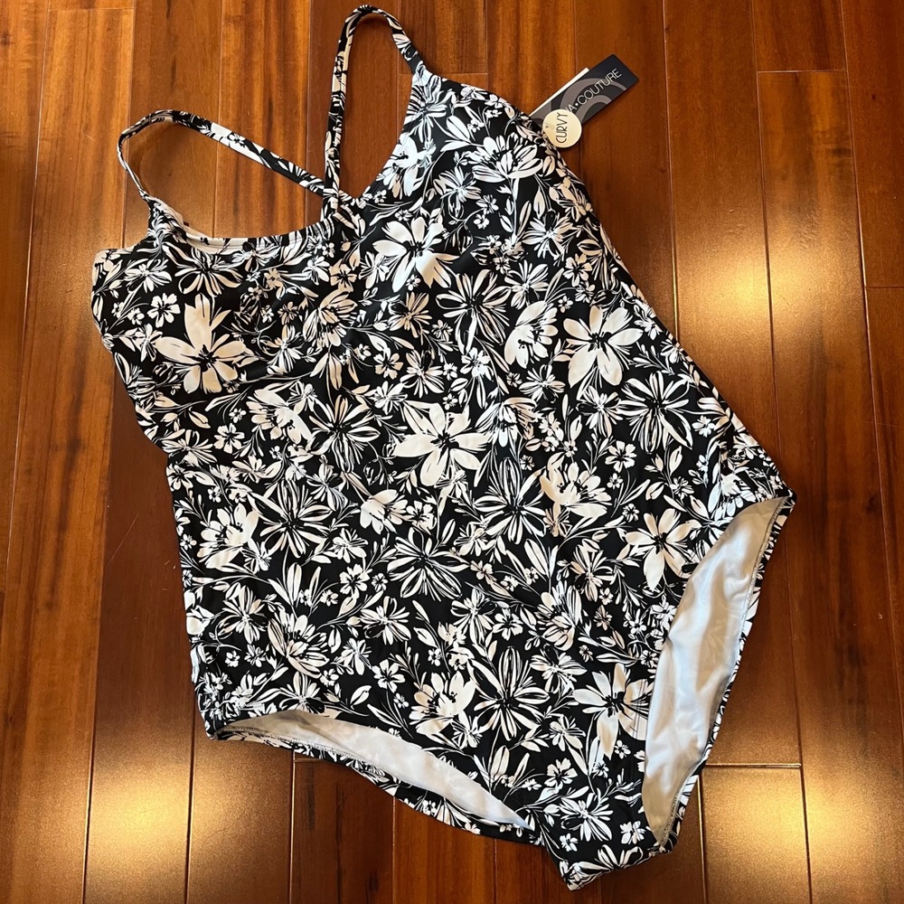 Aqua Couture Swimsuit Plus Black White Floral Curvy One Piece Swim New Size 3X